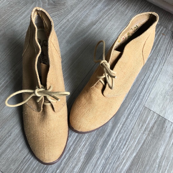 Anthropologie Shoes - SALE! Anthropologie Seychelles Ankle Boots
